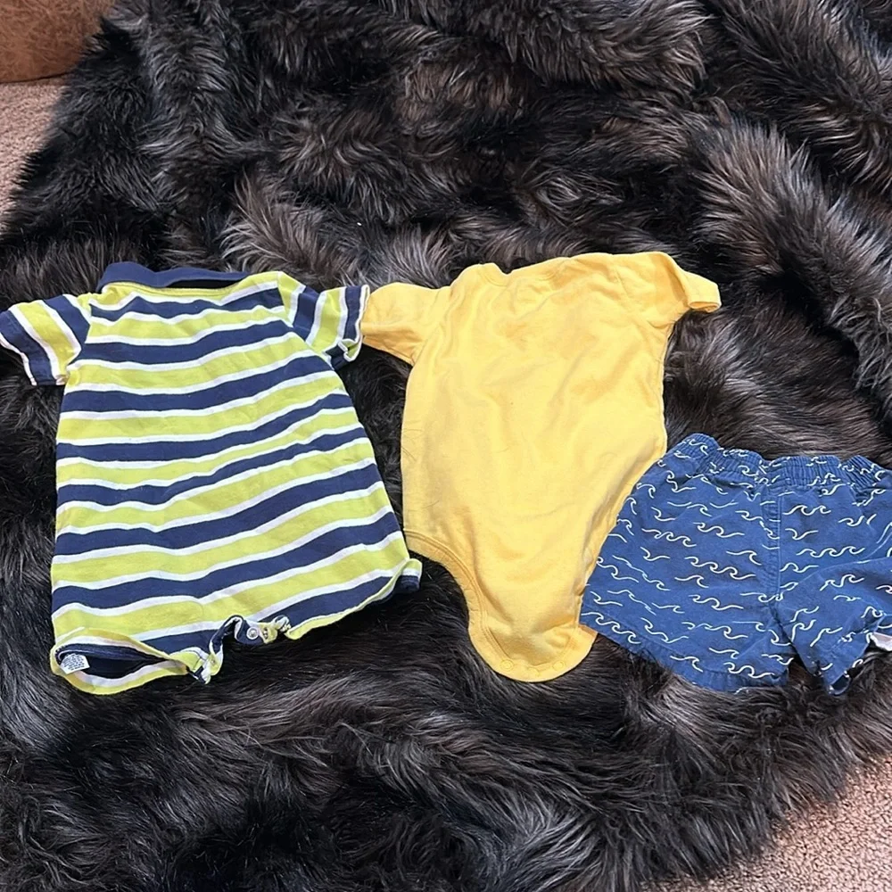 2 short sleeve outfits carters